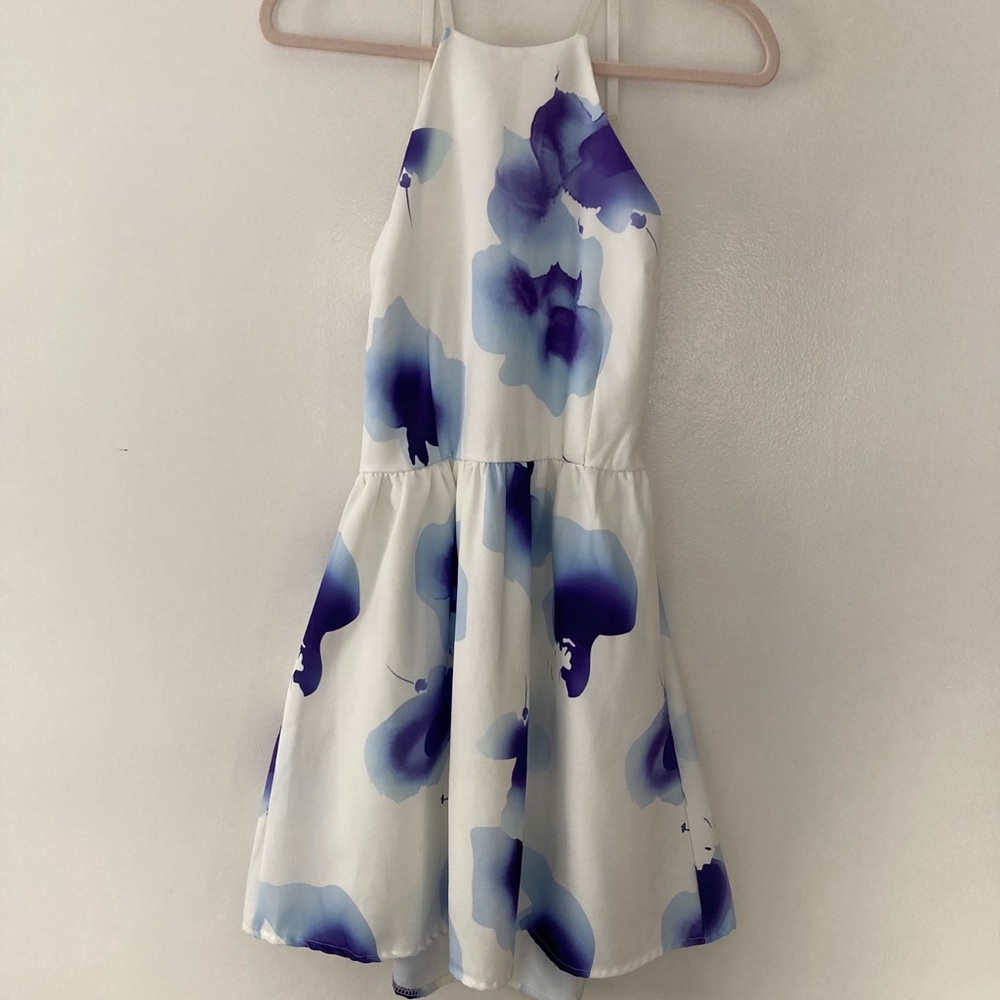 Fancyinn open back floral dress with pockets!
